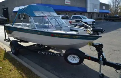1995 Crestliner Sportfish 1700 W/ 3.0L Volvo Penta - Image 2