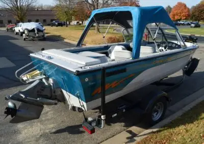 1995 Crestliner Sportfish 1700 W/ 3.0L Volvo Penta - Image 3