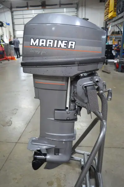 1991 Mariner 25hp 20in Tiller Manual start outboard boat motor - Image 3