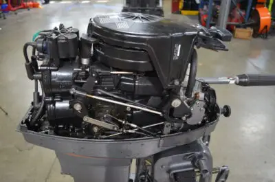 1991 Mariner 25hp 20in Tiller Manual start outboard boat motor - Image 8