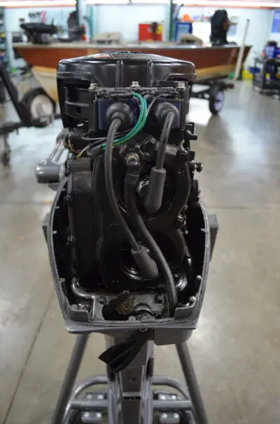 1991 Mariner 25hp 20in Tiller Manual start outboard boat motor - Image 7