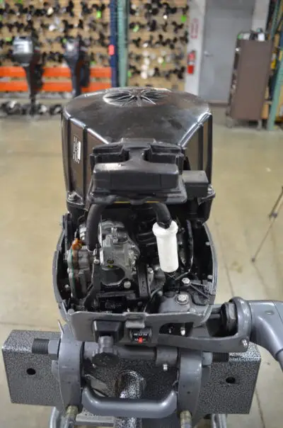 1991 Mariner 25hp 20in Tiller Manual start outboard boat motor - Image 9