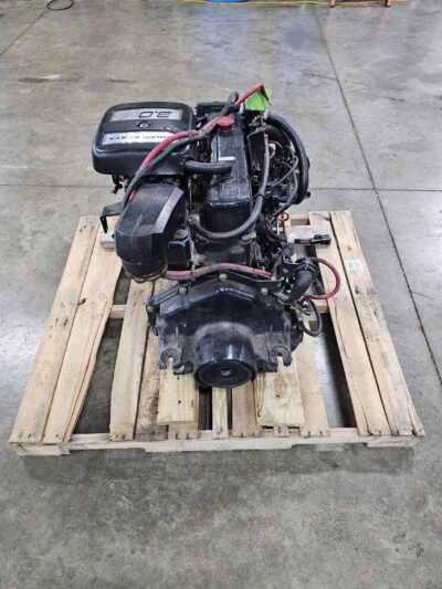 1994 Volvo Penta 3.0L Inboard boat motor - Image 3