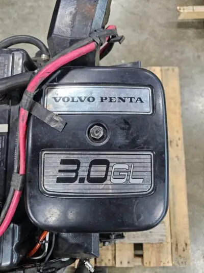 1994 Volvo Penta 3.0L Inboard boat motor - Image 5