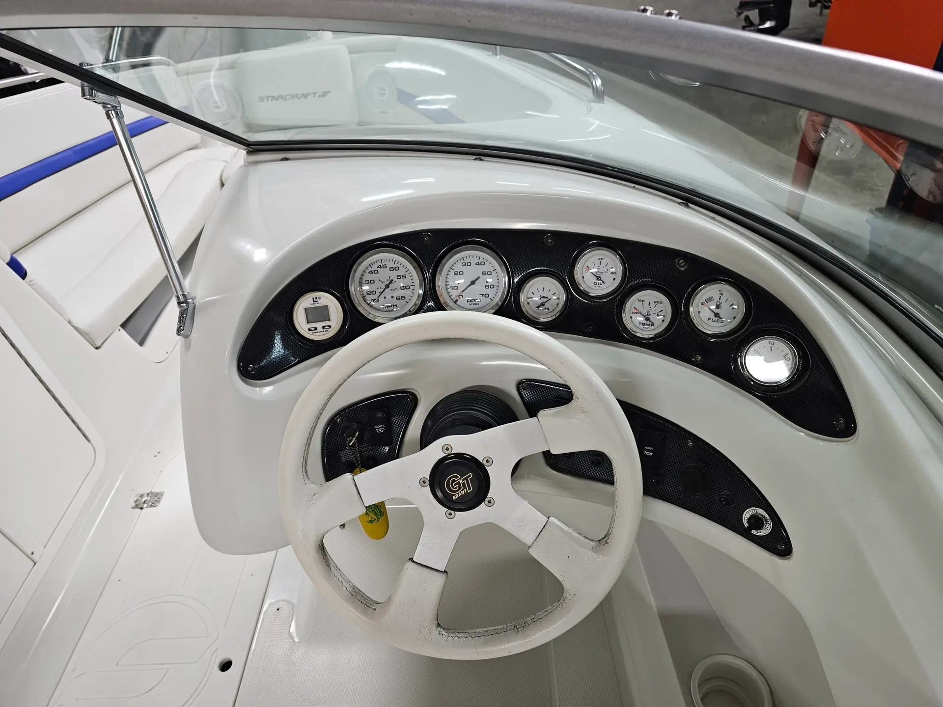 2000 StarCraft 1910 GT Nexstar W/5.7L 350MAG MPI W/Bravo 1 - Image 12