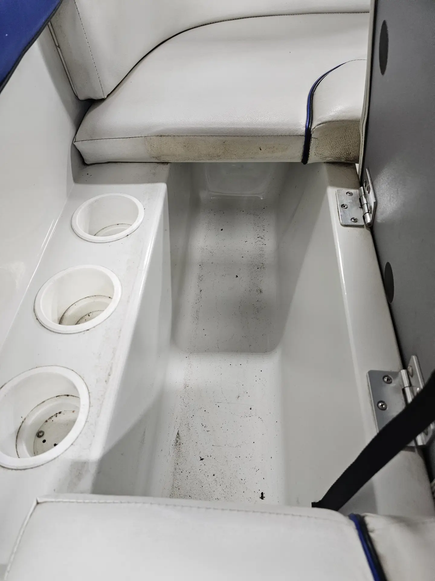 2000 StarCraft 1910 GT Nexstar W/5.7L 350MAG MPI W/Bravo 1 - Image 13